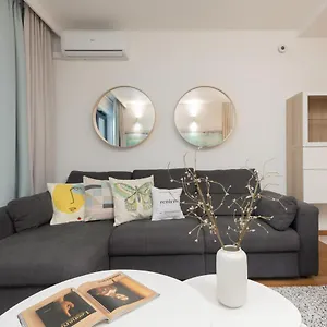 Spacious Premium Wola By Renters Prestige Apartament