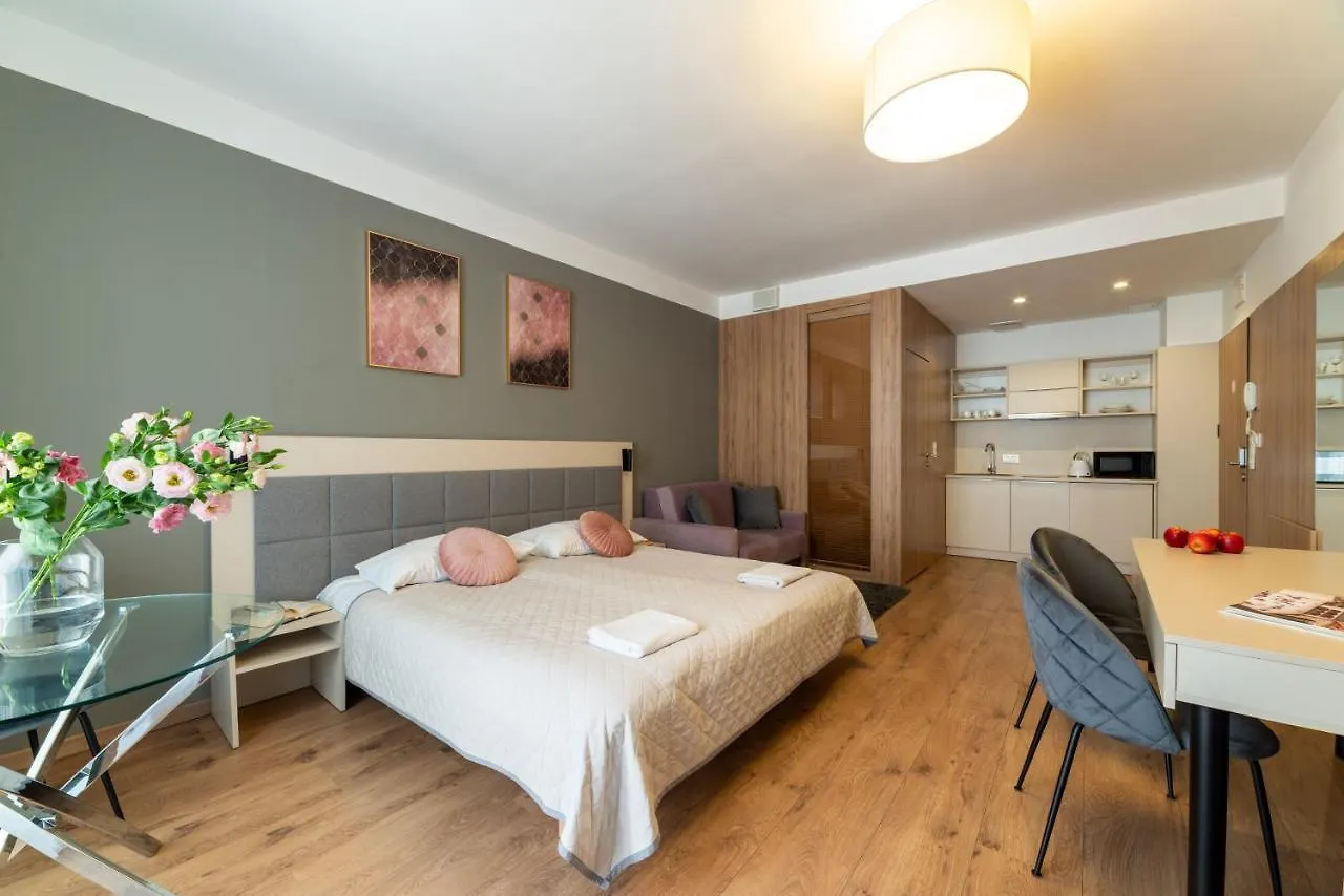 Wolska Suits Warsaw Apartment